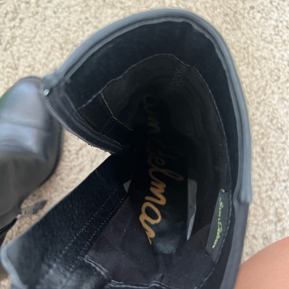 Sam Edelman Black Ankle Booties with Classic Silhouette - Picture 7 of 8